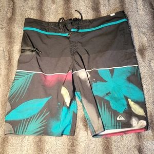 Quick silver board shorts